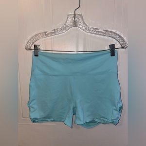 NWOT Fabletics PureLuxe High Waisted Twist 3” Short  SZ LG
